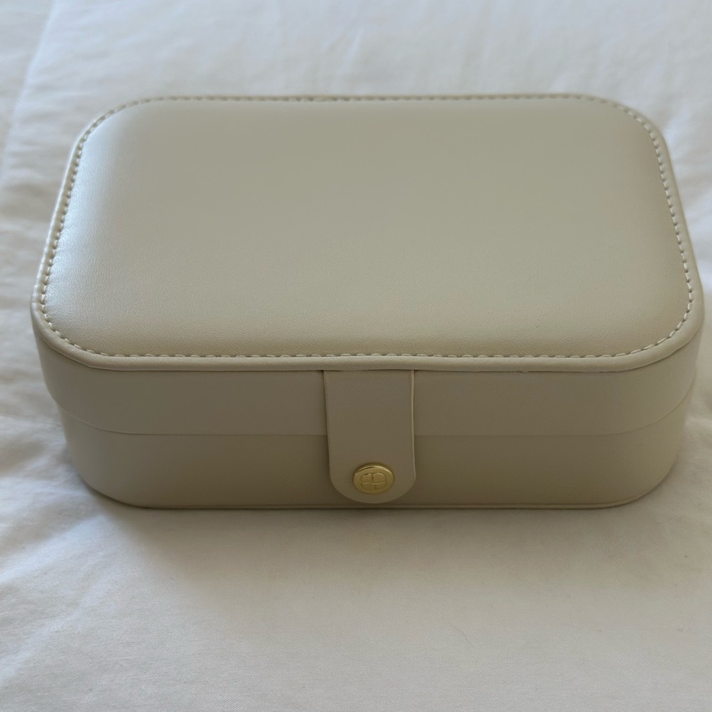 Cream Jewelry Box